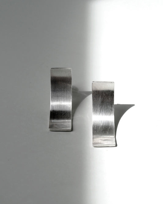 Curve Earrings